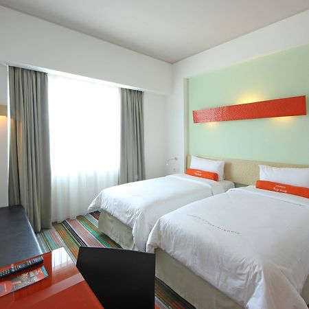 Harris Hotel & Convention Festival Citylink Bandung Exterior photo