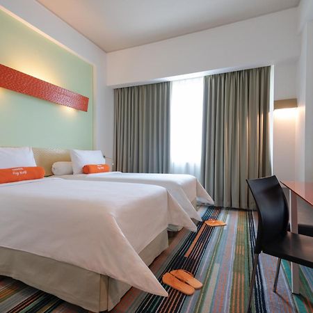 Harris Hotel & Convention Festival Citylink Bandung Exterior photo
