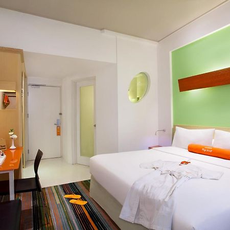 Harris Hotel & Convention Festival Citylink Bandung Exterior photo